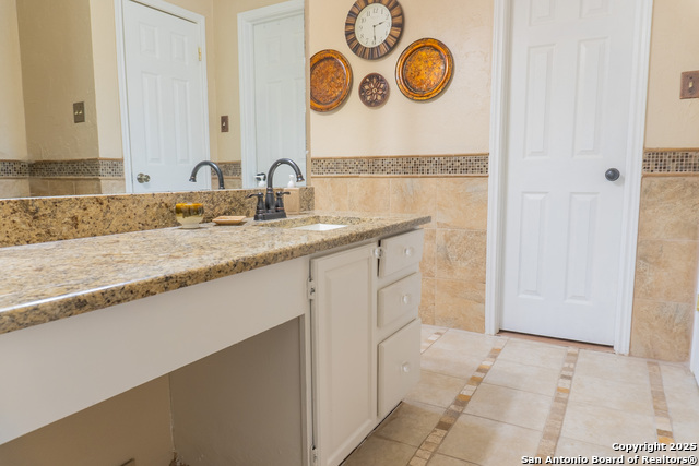 Listing photo id 17 for 10935 Hamlen Park