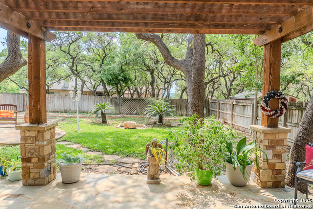 Listing photo id 23 for 10935 Hamlen Park