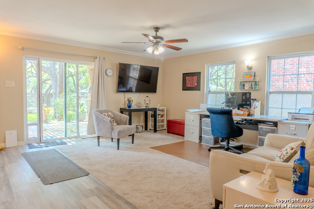 Listing photo id 4 for 10935 Hamlen Park