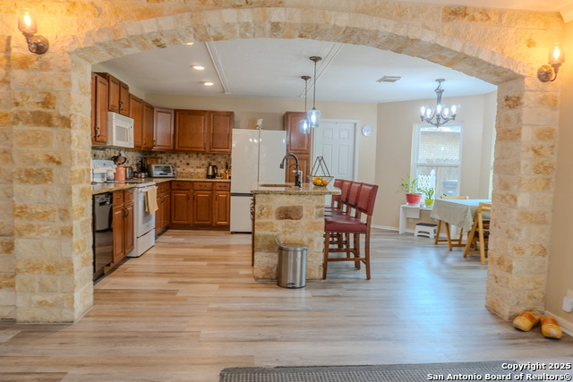 Listing photo id 6 for 10935 Hamlen Park