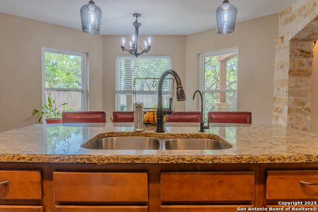 Listing photo id 7 for 10935 Hamlen Park