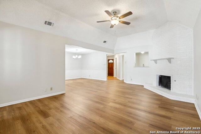 Image 10 of 30 For 10304 Grand Cir