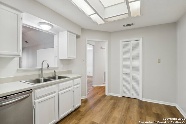Image 20 of 30 For 10304 Grand Cir