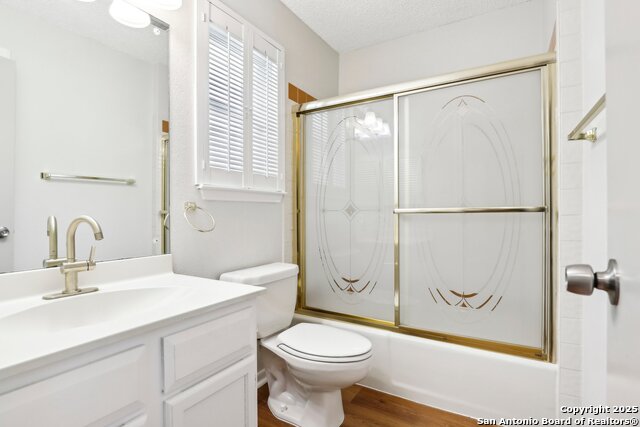 Image 23 of 30 For 10304 Grand Cir