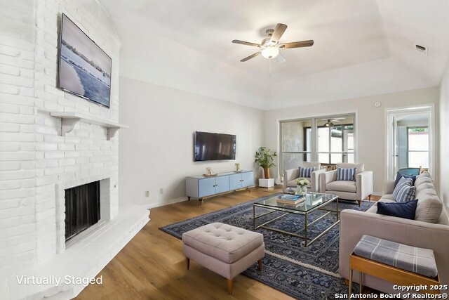 Image 8 of 30 For 10304 Grand Cir
