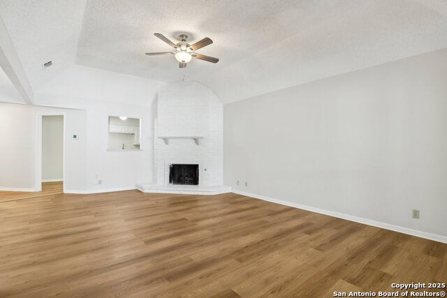 Image 9 of 30 For 10304 Grand Cir