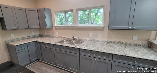 Listing photo id 9 for 127 Orange