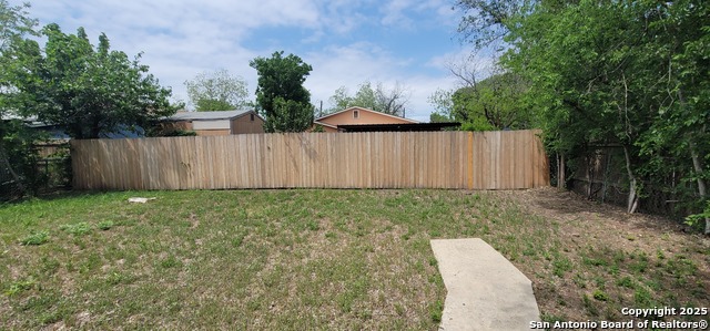 Listing photo id 3 for 127 Orange