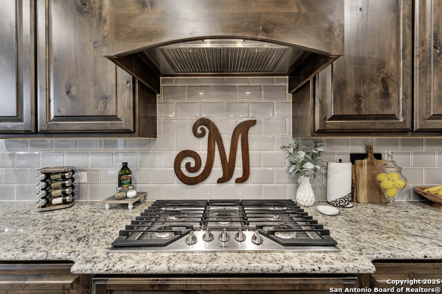 Image 16 of 41 For 1033 Mystic Shores Blvd
