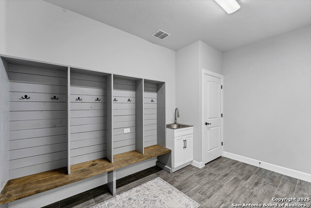 Image 20 of 41 For 1033 Mystic Shores Blvd