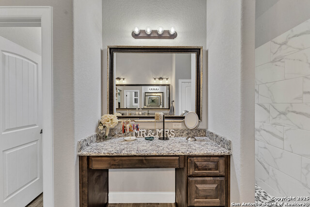 Image 25 of 41 For 1033 Mystic Shores Blvd