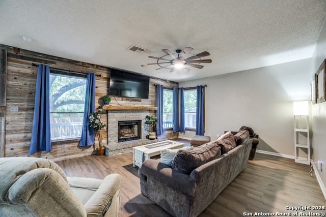 Image 9 of 26 For 11843 Quailbrook
