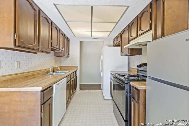 Image 12 of 35 For 6711 Spring Garden