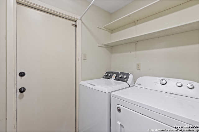 Image 31 of 35 For 6711 Spring Garden