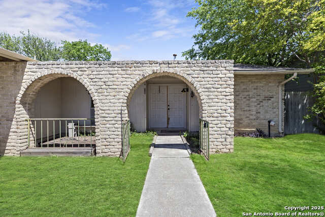 Image 4 of 35 For 6711 Spring Garden
