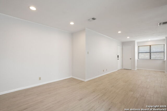 Image 10 of 29 For 7738 Chambers  608