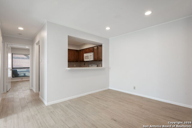 Image 12 of 29 For 7738 Chambers  608
