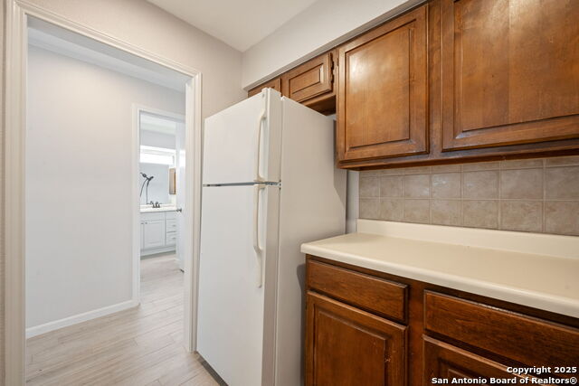 Image 18 of 29 For 7738 Chambers  608