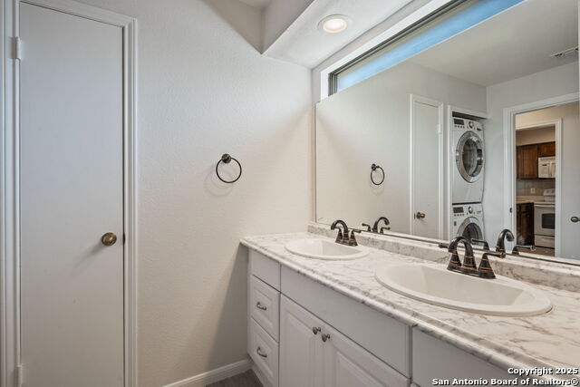 Image 24 of 29 For 7738 Chambers  608