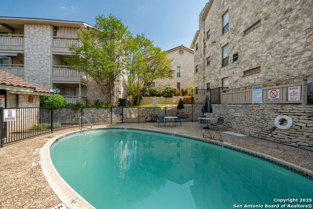 Image 28 of 29 For 7738 Chambers  608