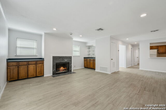 Image 7 of 29 For 7738 Chambers  608