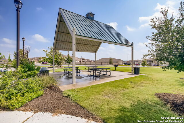 Listing photo id 19 for 12206 Claiborne