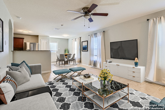 Listing photo id 1 for 12206 Claiborne