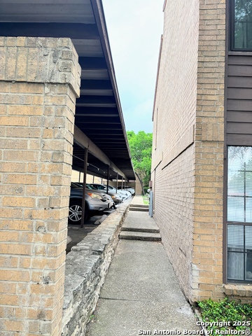 Image 36 of 38 For 8611 Datapoint  4