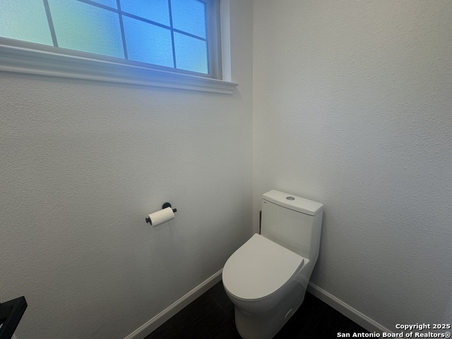 Image 12 of 23 For 13814 Susancrest