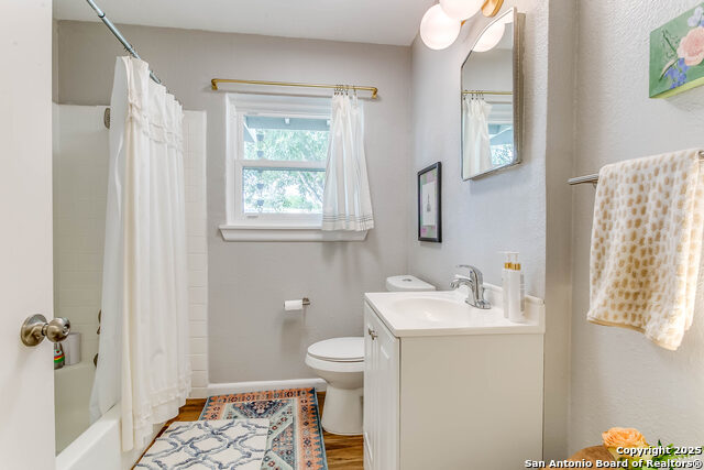 Image 23 of 25 For 314 Sprucewood