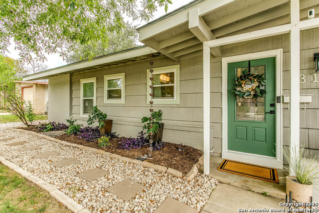 Image 3 of 25 For 314 Sprucewood