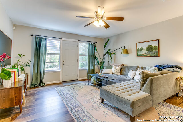 Image 4 of 25 For 314 Sprucewood