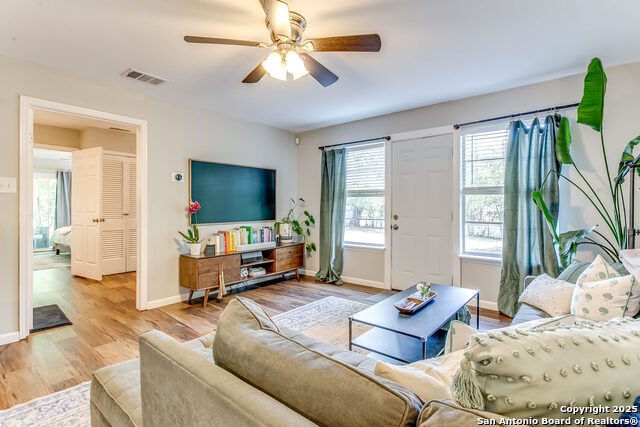 Image 5 of 25 For 314 Sprucewood