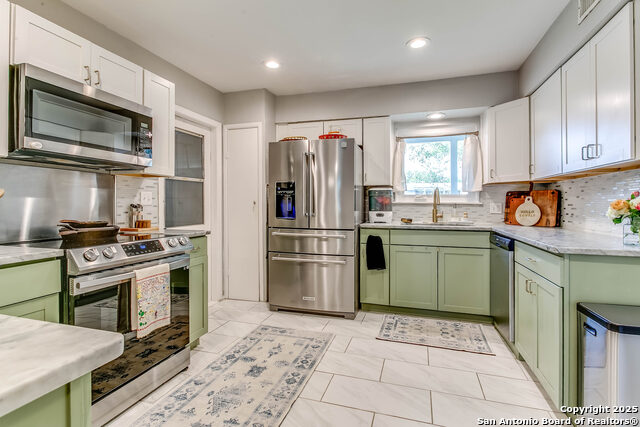 Image 8 of 25 For 314 Sprucewood