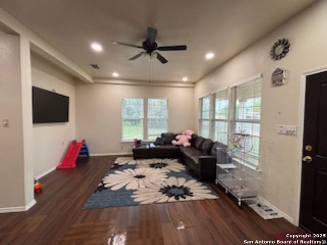 Image 4 of 12 For 1121 Oak N 