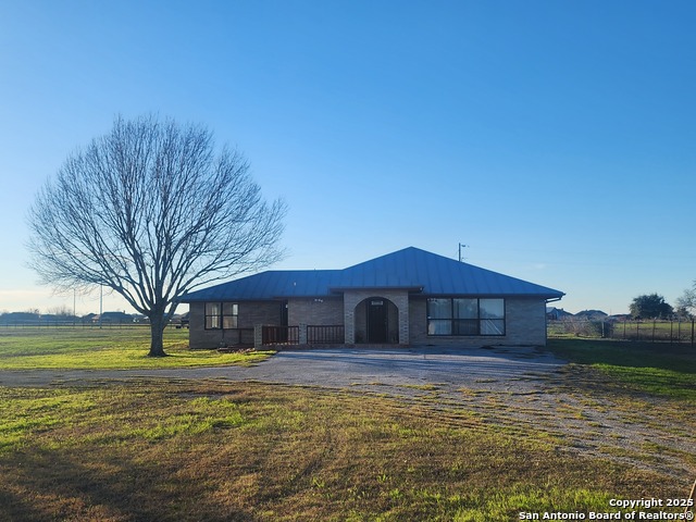 Listing photo id 13 for 166 Lower Seguin