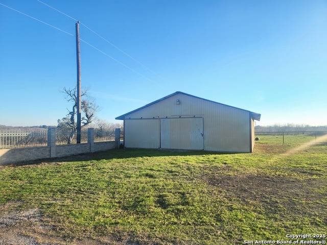 Listing photo id 15 for 166 Lower Seguin