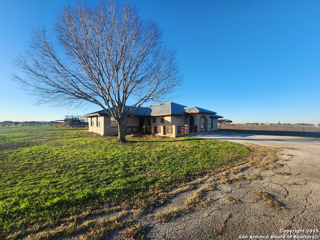 Listing photo id 19 for 166 Lower Seguin