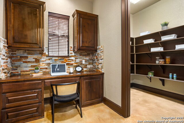 Image 27 of 53 For 7938 Colonial Woods