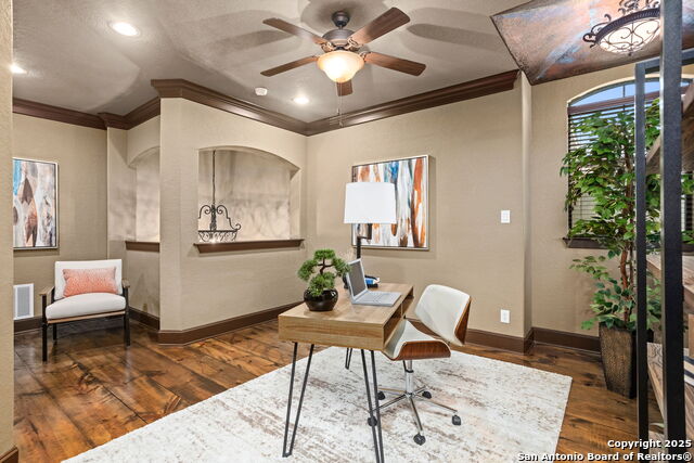 Image 34 of 53 For 7938 Colonial Woods