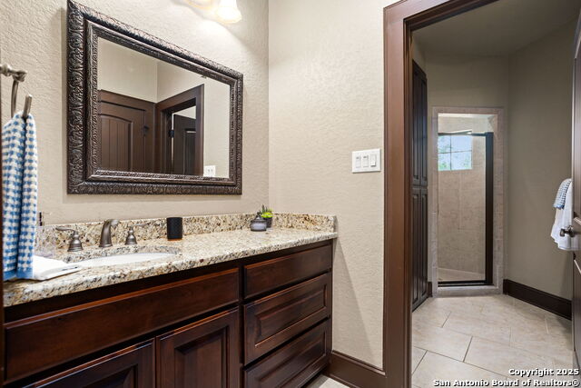 Image 38 of 53 For 7938 Colonial Woods