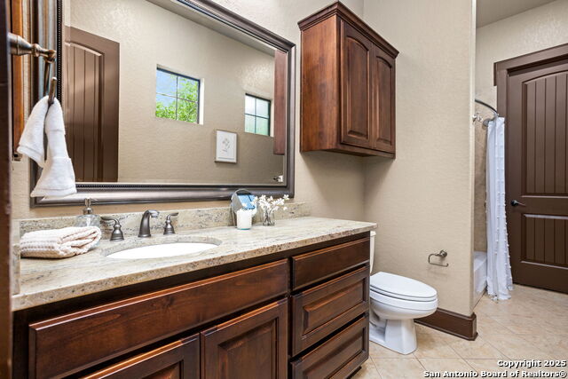 Image 41 of 53 For 7938 Colonial Woods