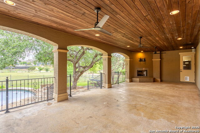 Image 45 of 53 For 7938 Colonial Woods