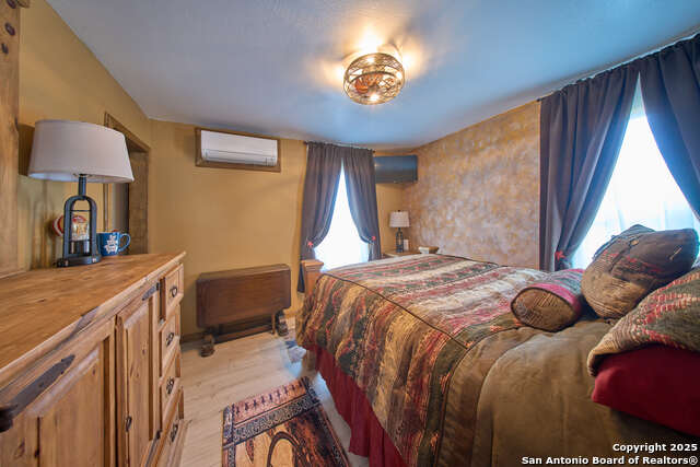 Image 7 of 32 For 161 Cr 312  