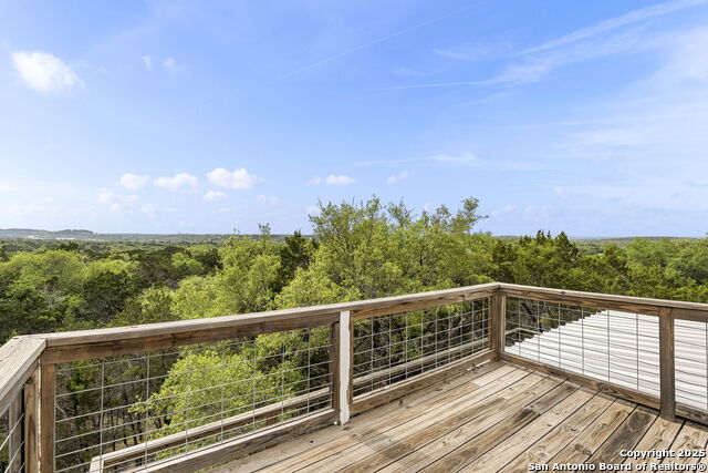 Listing photo id 19 for 133 Black Oak