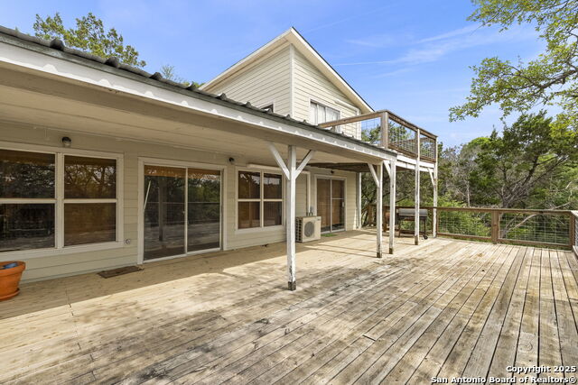 Listing photo id 22 for 133 Black Oak