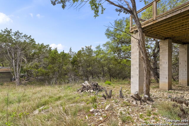 Listing photo id 24 for 133 Black Oak