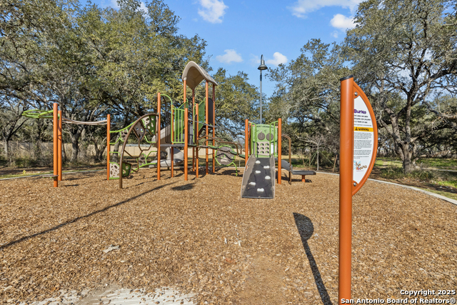 Listing photo id 3 for 1116 Water Valley