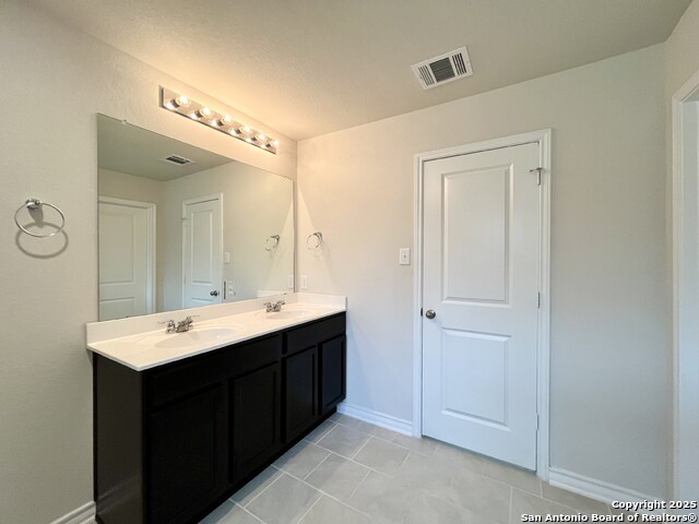 Image 22 of 49 For 6810 Schillings Key