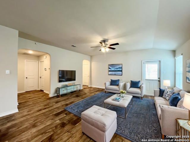 Image 3 of 49 For 6810 Schillings Key